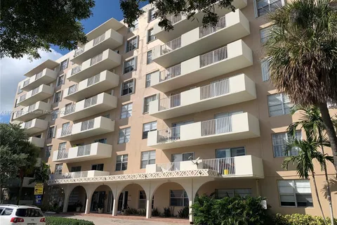 1455 N Treasure Dr # 2M, North Bay Village FL 33141