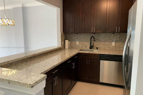 1455 N Treasure Dr # 2M, North Bay Village FL 33141