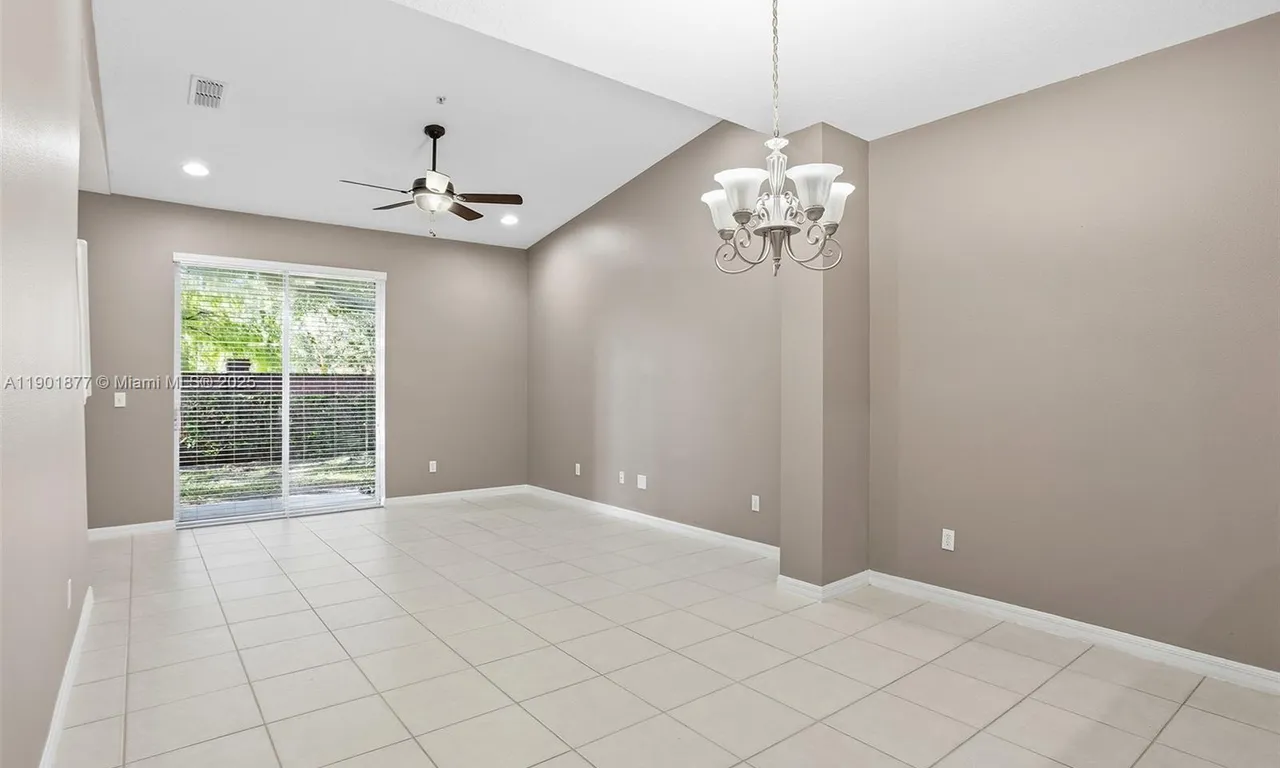 935 Davenwood Ct, Orlando FL 34761