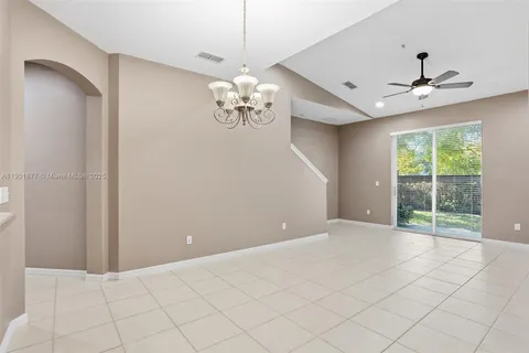 935 Davenwood Ct, Orlando FL 34761