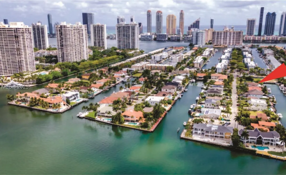 3428 NE 169th St, North Miami Beach FL 33160