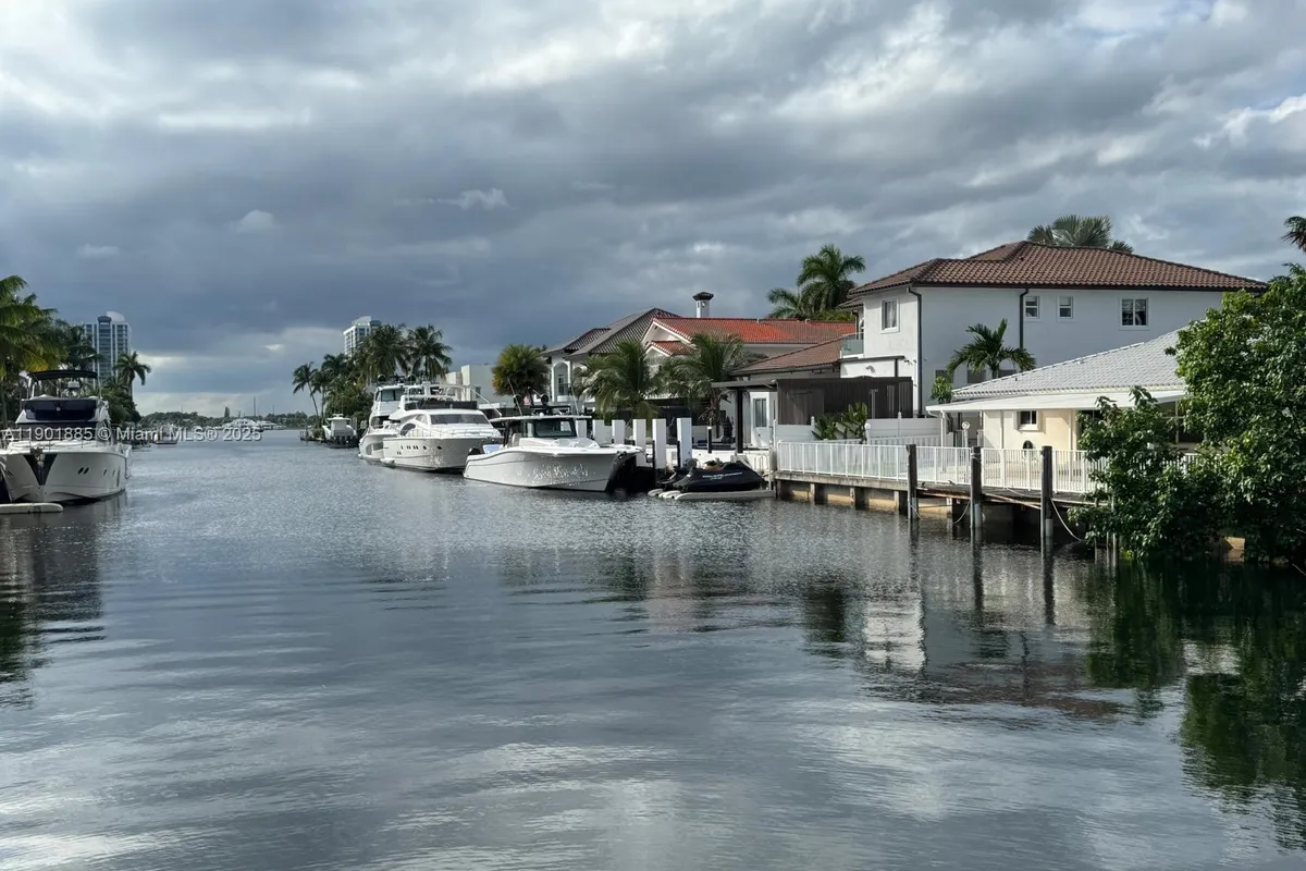 3428 NE 169th St, North Miami Beach FL 33160