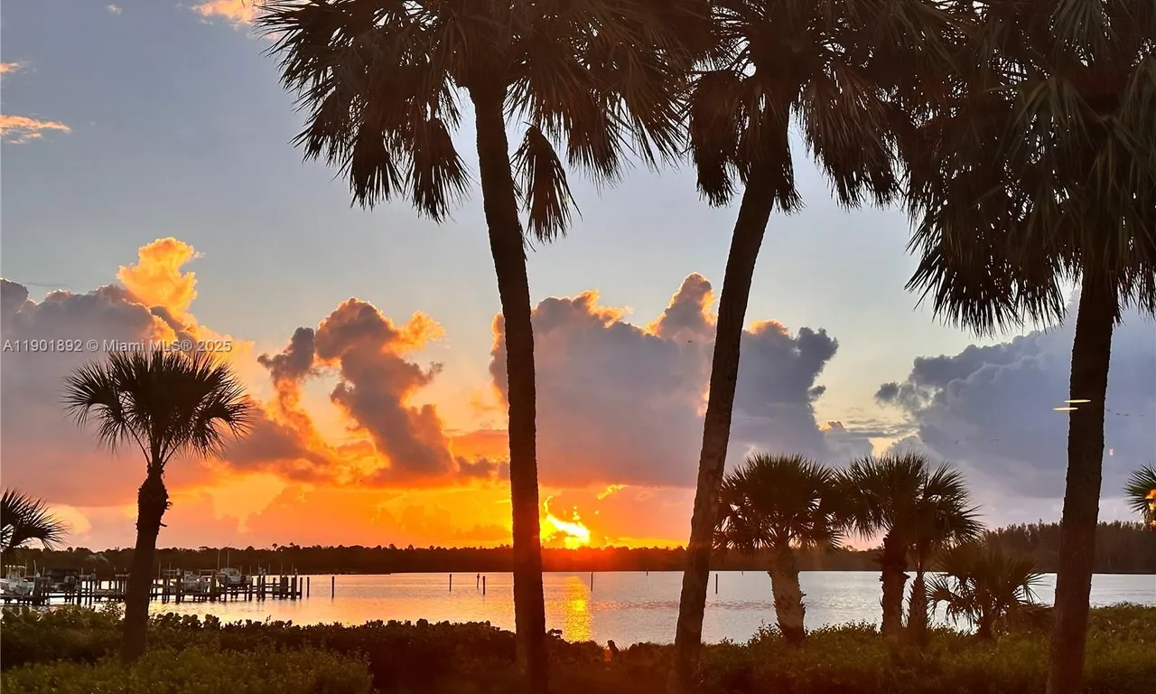 6102 SE Landing Way # 2, Stuart FL 34997