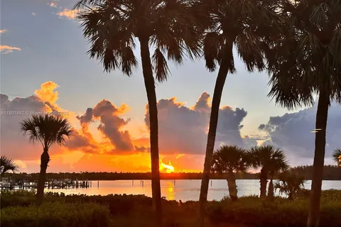 6102 SE Landing Way # 2, Stuart FL 34997