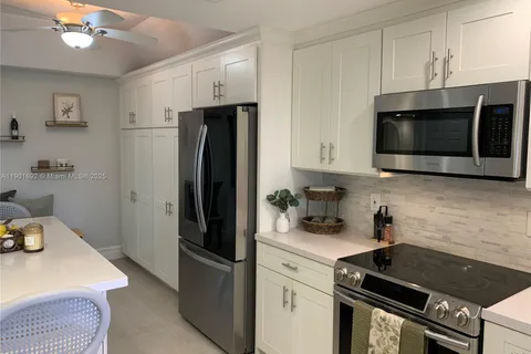 6102 SE Landing Way # 2, Stuart FL 34997