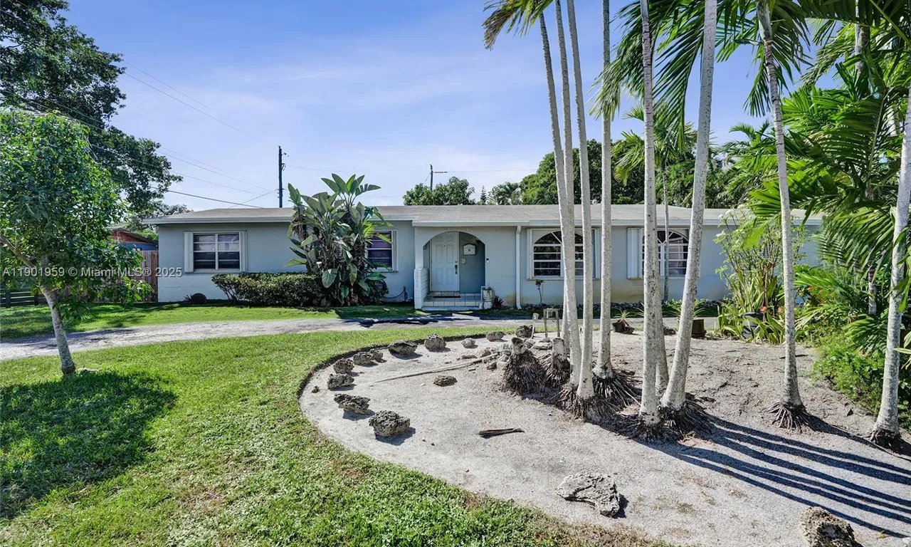 6300 SW 62nd Pl, South Miami FL 33143