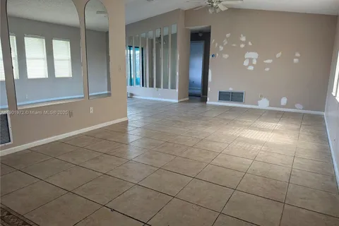 19 colonial, Palm Coast FL 32137