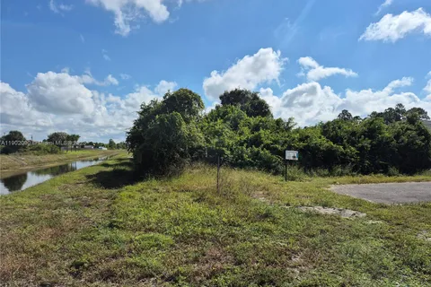 1505 S Sally Avenue, Lehigh Acres FL 33976