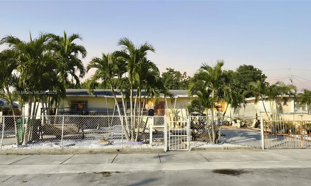 3861 NW 177th St, Miami Gardens FL 33055