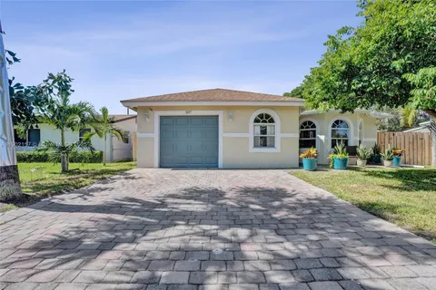1607 S N St, Lake Worth FL 33460