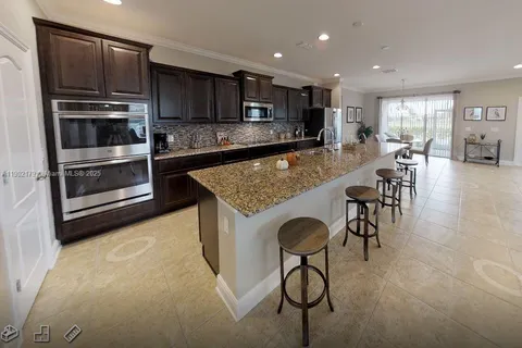 6476 Dunbarton, North Port FL 34291