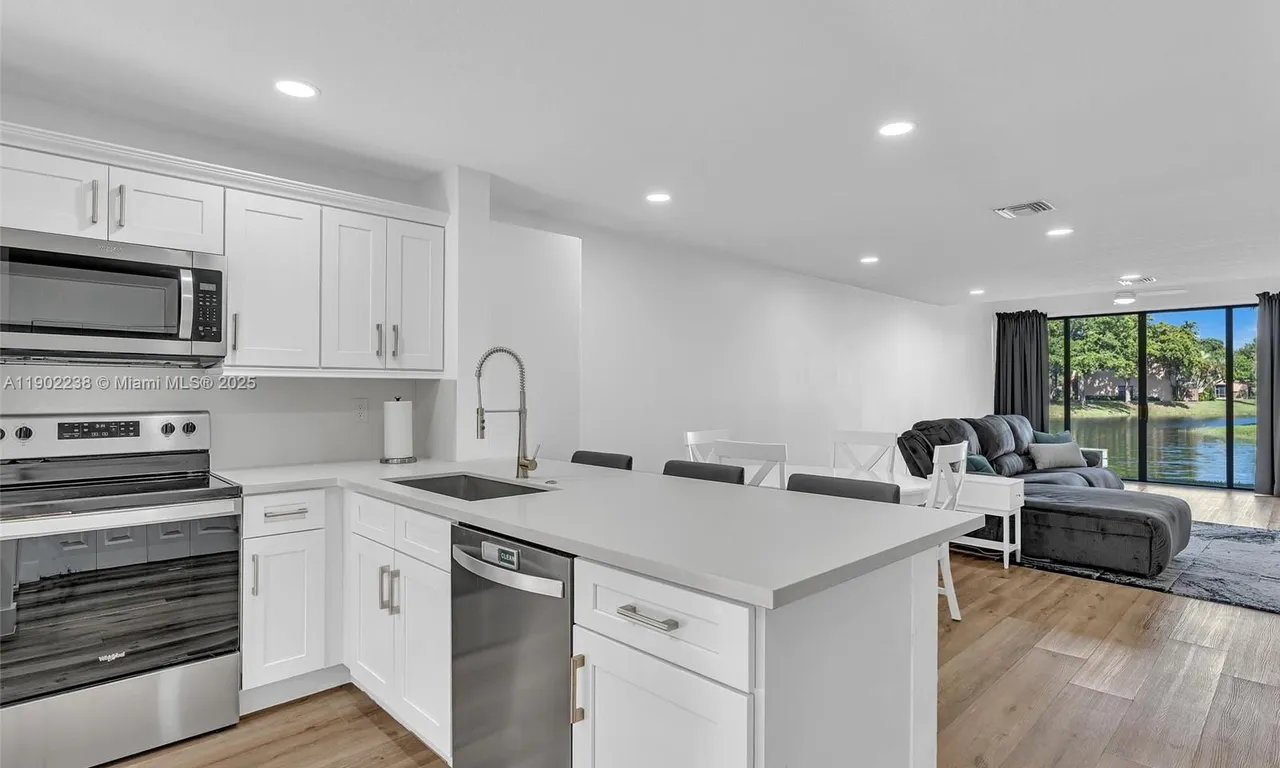 3965 Cocoplum Circle # D, Coconut Creek FL 33063