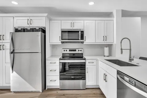 3965 Cocoplum Circle # D, Coconut Creek FL 33063