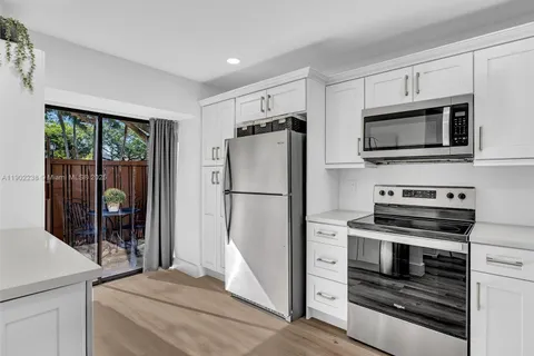 3965 Cocoplum Circle # D, Coconut Creek FL 33063