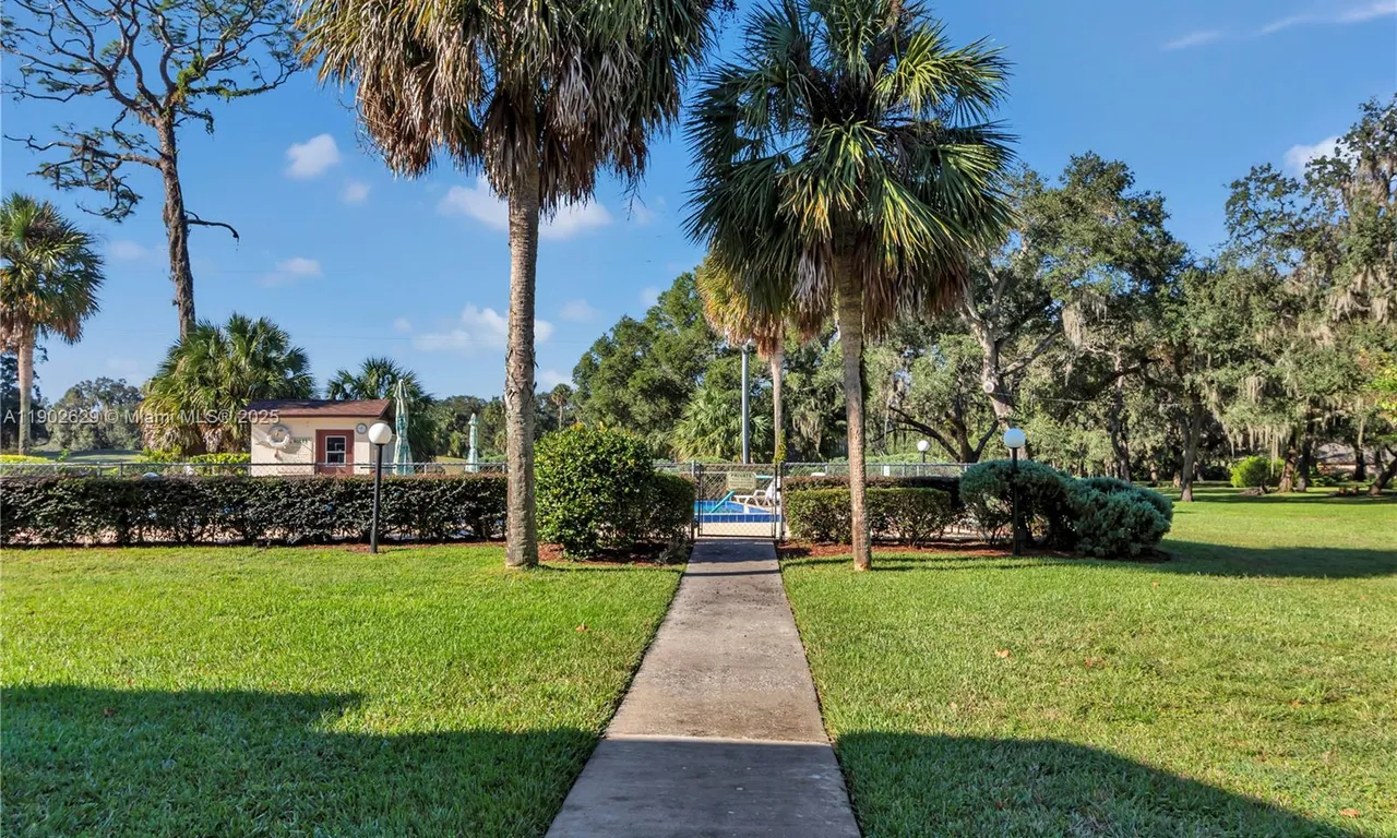 737 Midway Dr # B, Ocala FL 34472