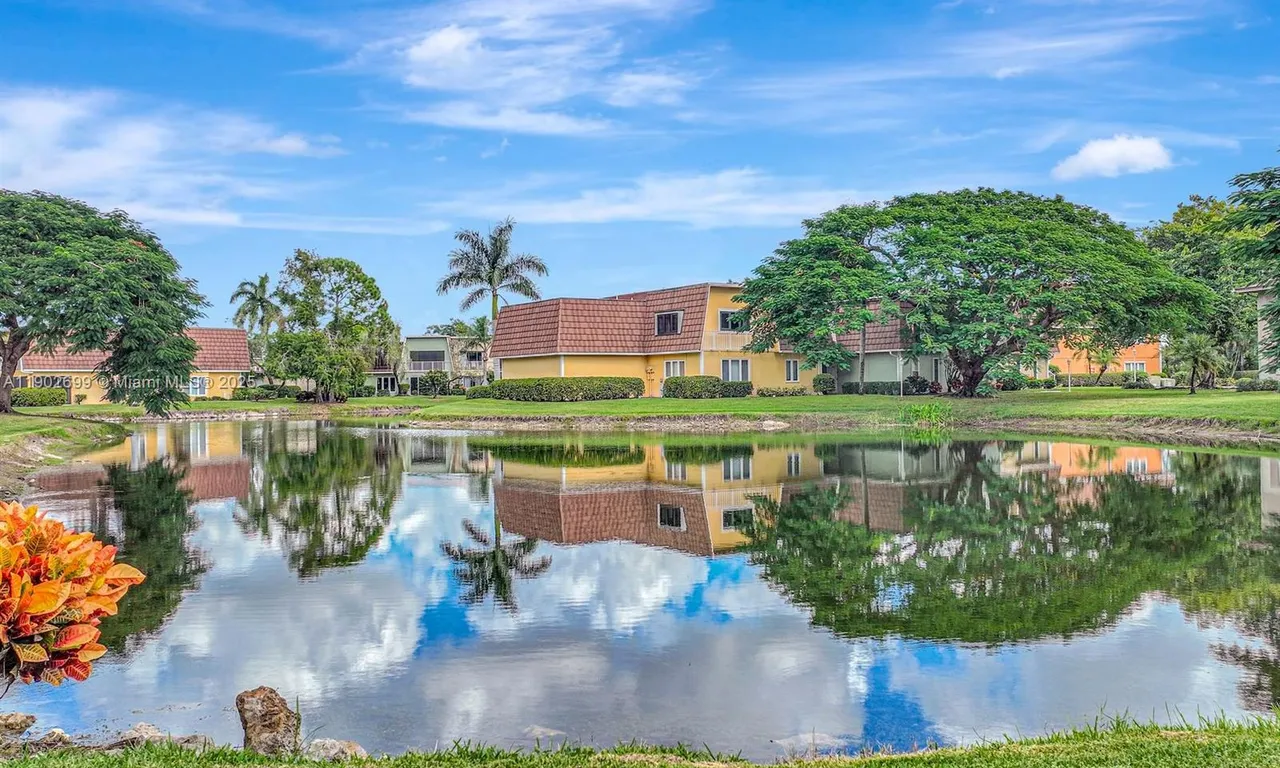 15 Bob O Link Ct, Naples FL 34105