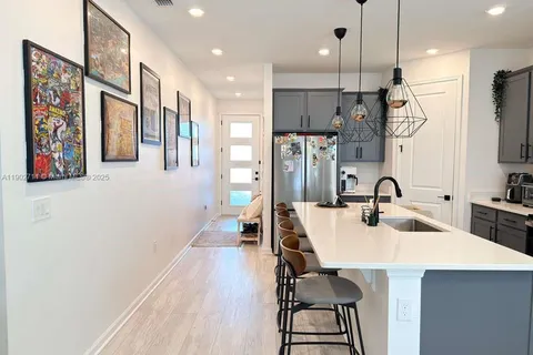 1052 Sugarwood St, Davenport FL 33837