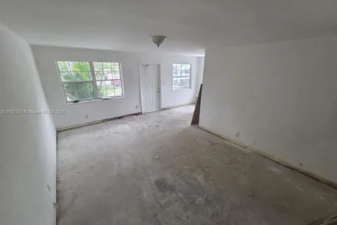 411 NE 57th Ct, Oakland Park FL 33334