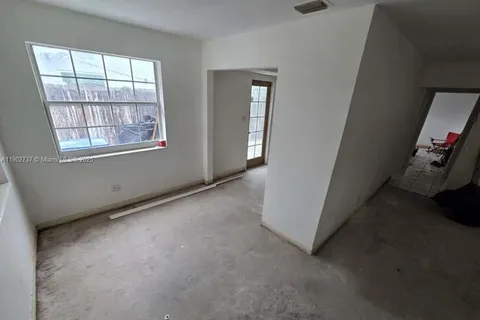 411 NE 57th Ct, Oakland Park FL 33334