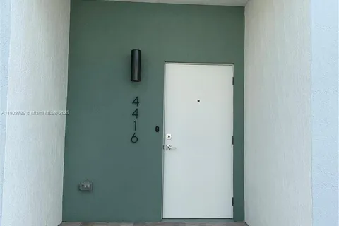 4416 NW 9th St, Plantation FL 33317