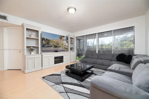 1720 Hammock Blvd # 209, Coconut Creek FL 33063