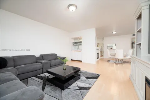 1720 Hammock Blvd # 209, Coconut Creek FL 33063