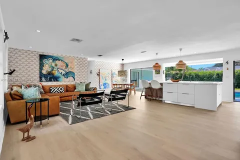 7620 SW 170th St, Palmetto Bay FL 33157