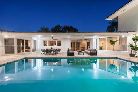 13150 SW 69th Ave, Pinecrest FL 33156