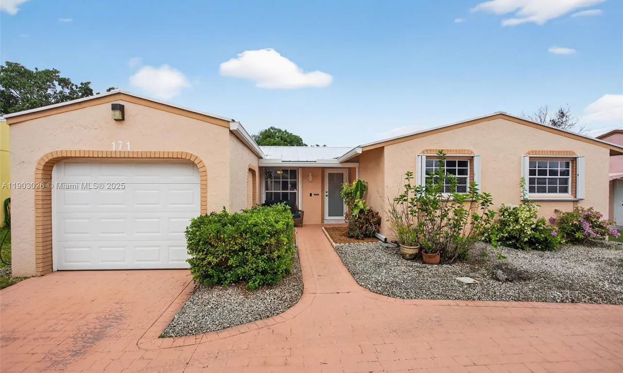 171 SW 79th Ave, Margate FL 33068