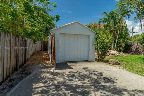 246 NE 13th St, Delray Beach FL 33444