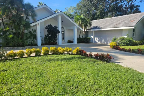 4 Alford Ct, Palm Beach Gardens FL 33418