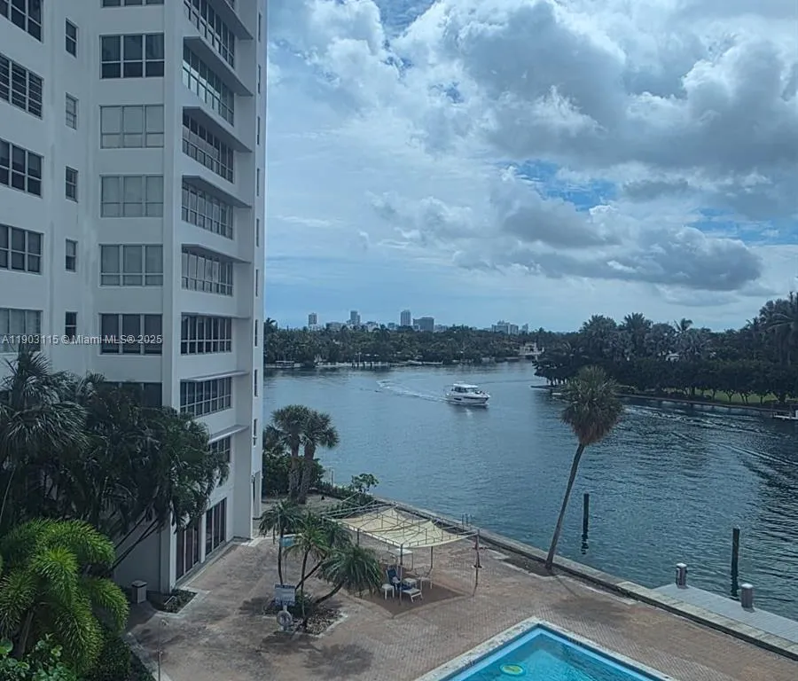 9102 W Bay Harbor Drive # C, Bay Harbor Islands FL 33154