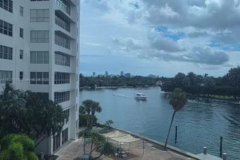 9102 W Bay Harbor Drive # C, Bay Harbor Islands FL 33154