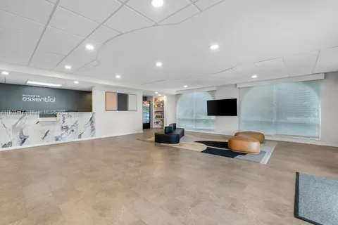 8101 Aircenter Ct, Orlando FL 32809