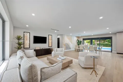 14270 SW 73rd Ave, Palmetto Bay FL 33158