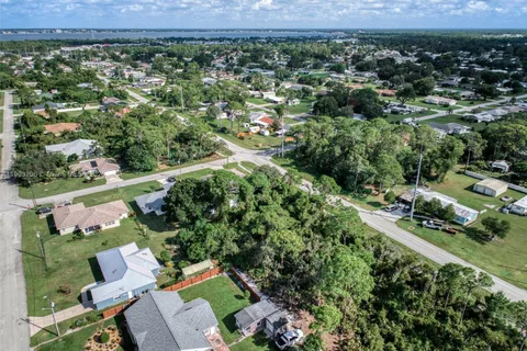 3208 THUNDERBIRD ROAD, Sebring FL 33872