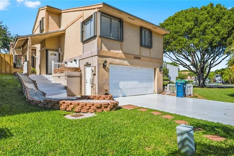 21808 SW 99th Ave, Cutler Bay FL 33190