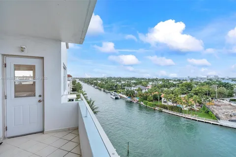 10300 W Bay Harbor Dr # 8B, Bay Harbor Islands FL 33154