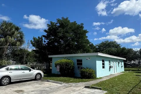 39 SW 6th Ave, Delray Beach FL 33444