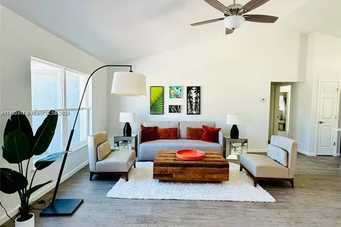 13731 SW 89 TER, Ocala FL 34473