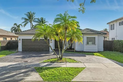 16691 NW 89th Pl, Miami Lakes FL 33018