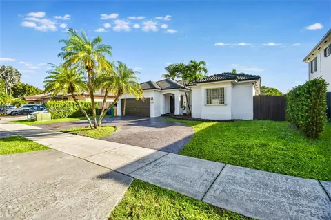 16691 NW 89th Pl, Miami Lakes FL 33018