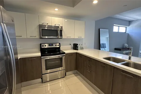 1120 98th St # 503, Bay Harbor Islands FL 33154