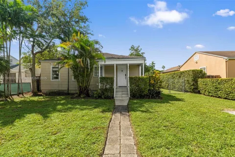 52 Flagler Dr, Miami Springs FL 33166