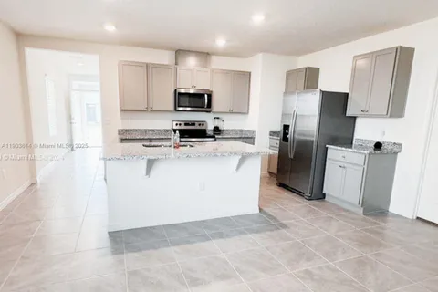 5539 Maddie Dr, Davenport FL 33837