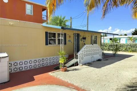 206 W 2 Court, Other City - In The State Of Florida FL 33037