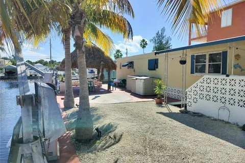 206 W 2 Court, Other City - In The State Of Florida FL 33037