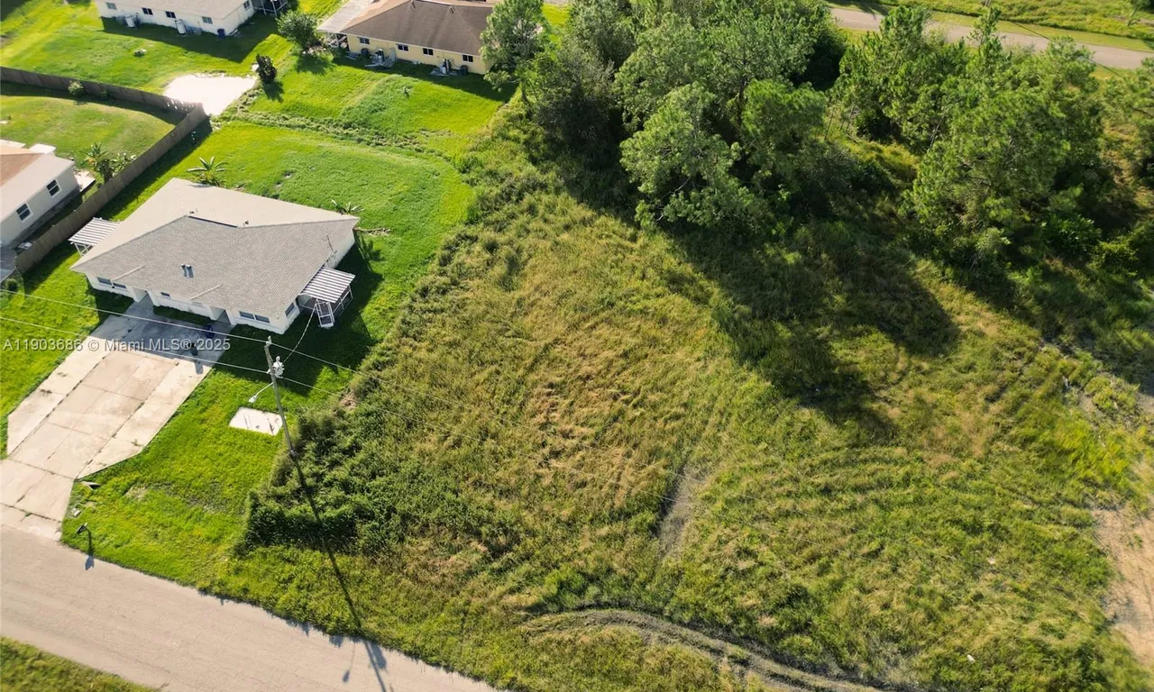 1244 COLUMBUS BLVD, Fort Myers FL 33913