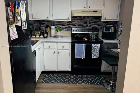 3121 NW 47th Ter # 412, Lauderdale Lakes FL 33319