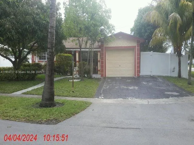 3301 NW 32nd Ct, Lauderdale Lakes FL 33309